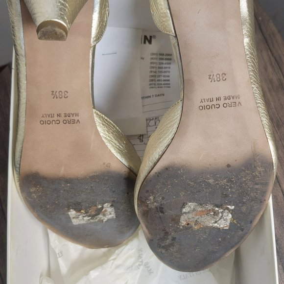 Heels - Picture 3 of 3